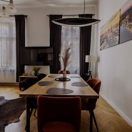 Golden Pearl - Main Square, 100 Sqm, 4 Rooms كراكوفيا المظهر الخارجي الصورة