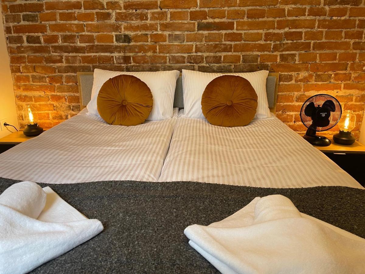 Golden Pearl - Main Square, 100 Sqm, 4 Rooms كراكوفيا المظهر الخارجي الصورة