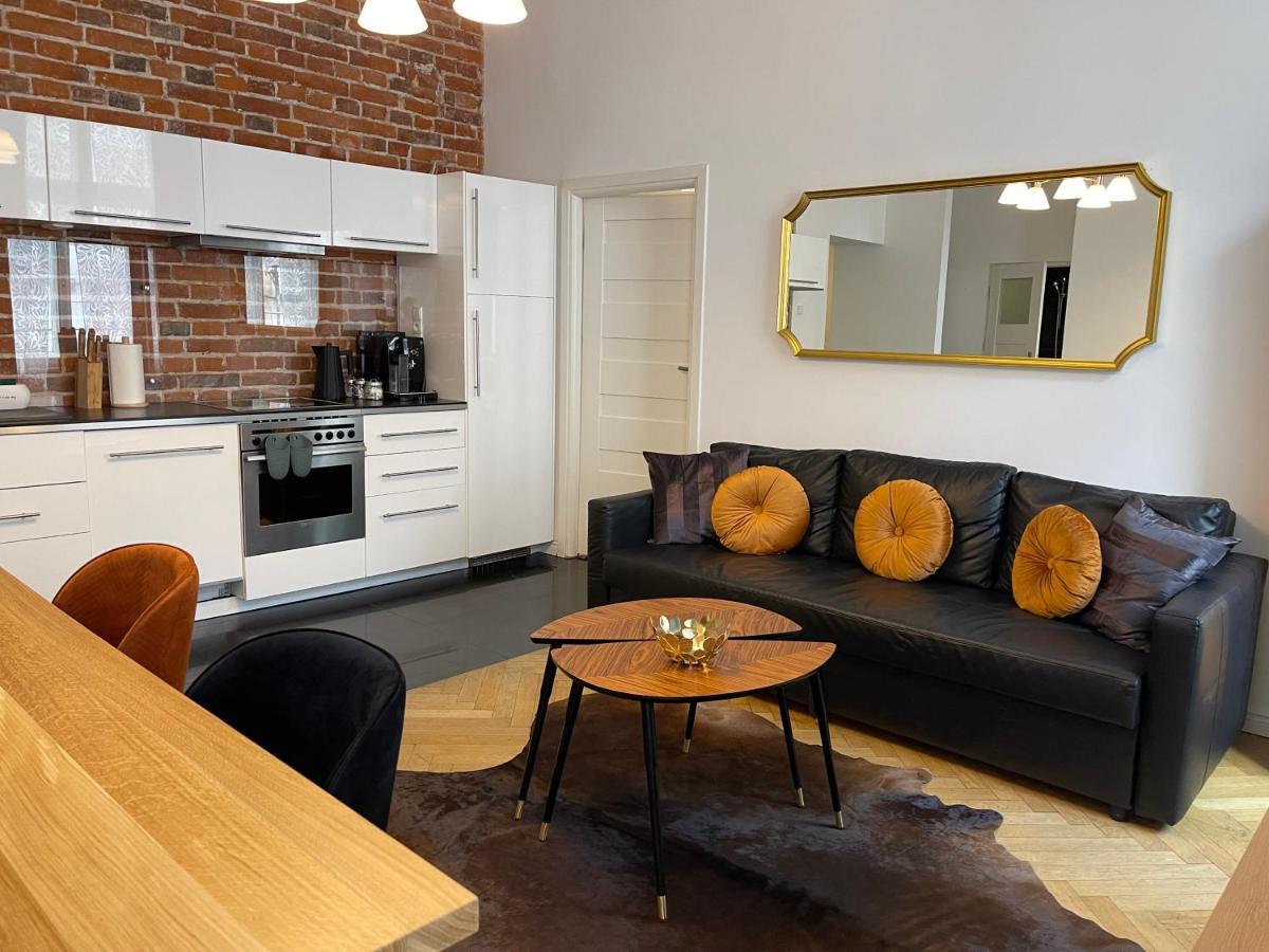 Golden Pearl - Main Square, 100 Sqm, 4 Rooms كراكوفيا المظهر الخارجي الصورة