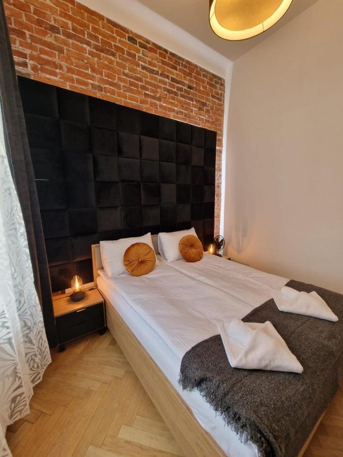 Golden Pearl - Main Square, 100 Sqm, 4 Rooms كراكوفيا المظهر الخارجي الصورة