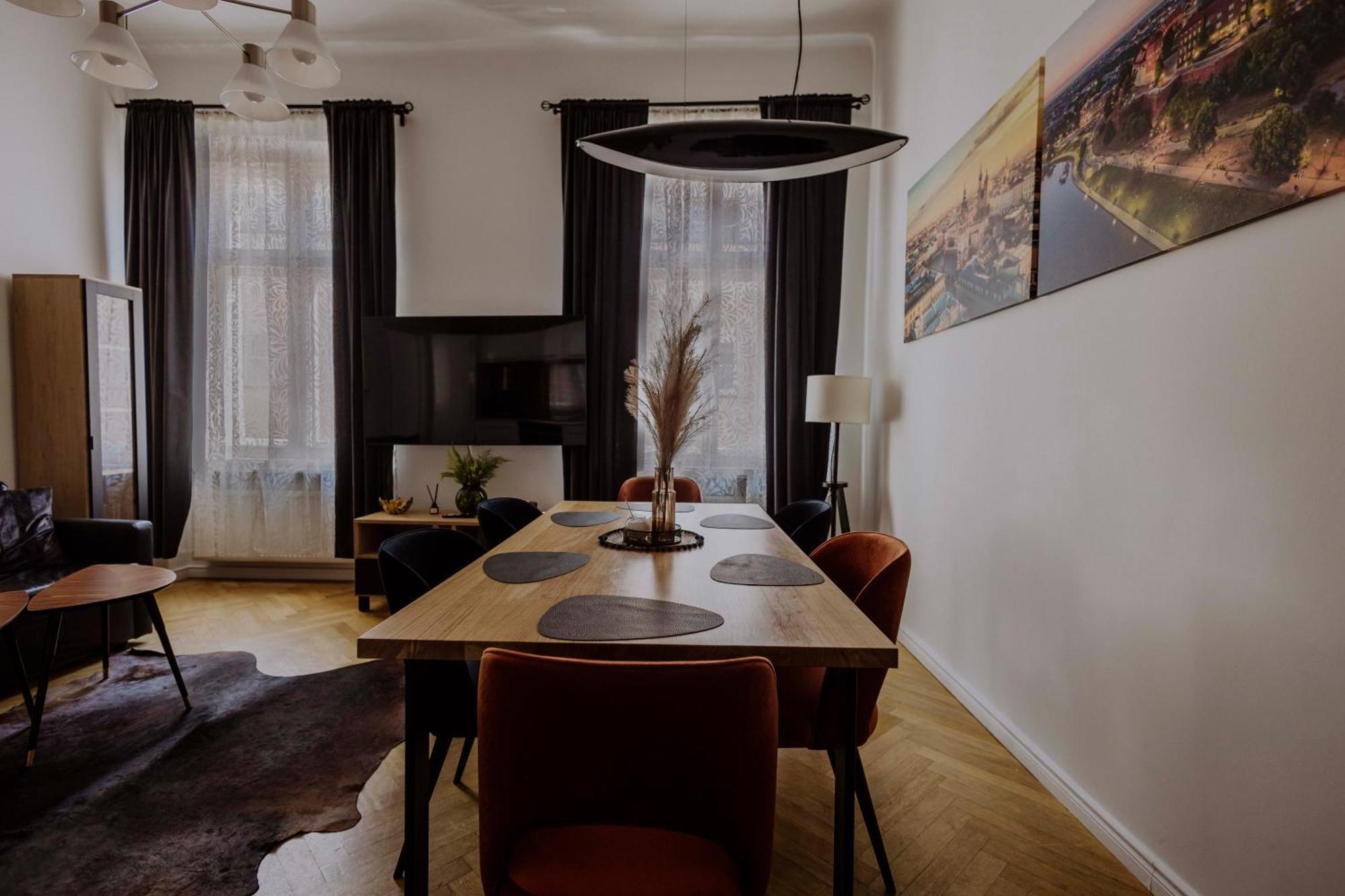 Golden Pearl - Main Square, 100 Sqm, 4 Rooms كراكوفيا المظهر الخارجي الصورة