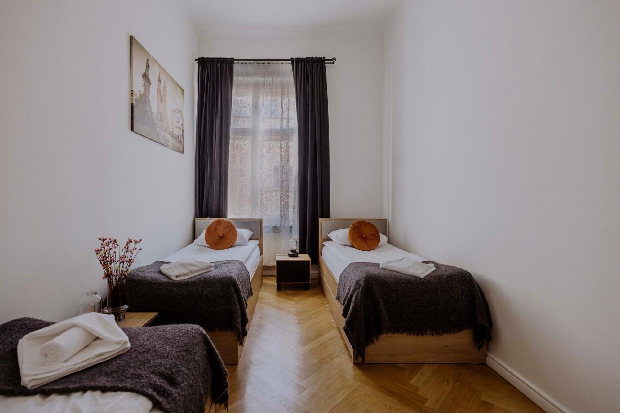 Golden Pearl - Main Square, 100 Sqm, 4 Rooms كراكوفيا المظهر الخارجي الصورة