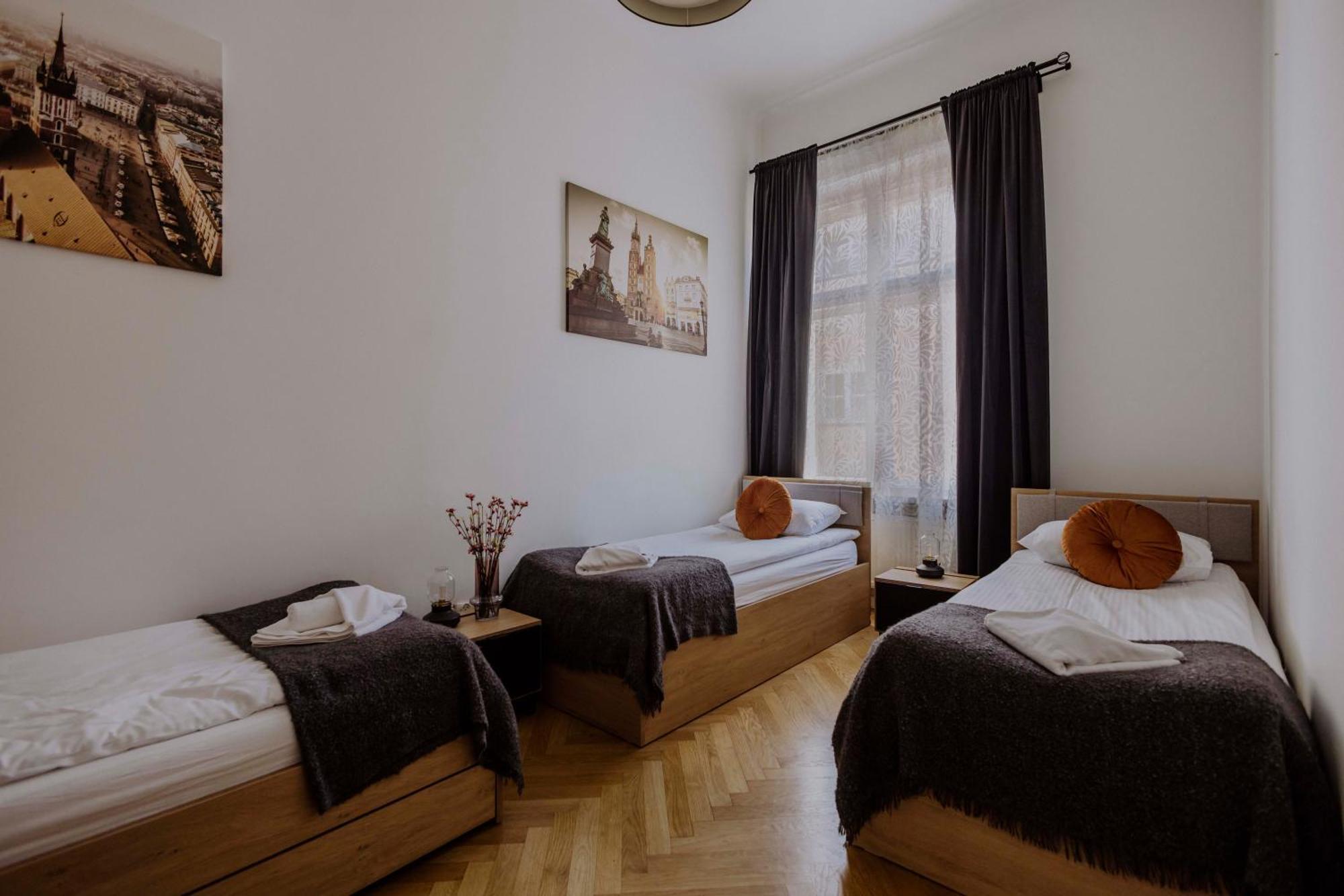 Golden Pearl - Main Square, 100 Sqm, 4 Rooms كراكوفيا المظهر الخارجي الصورة