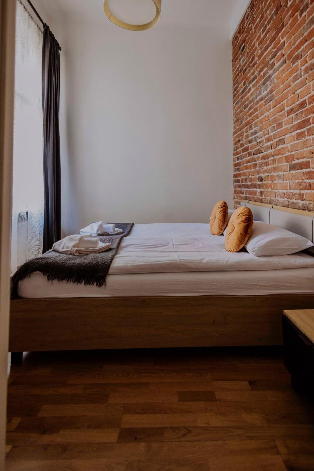 Golden Pearl - Main Square, 100 Sqm, 4 Rooms كراكوفيا المظهر الخارجي الصورة