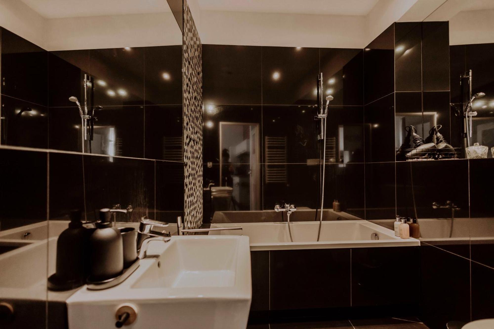 Golden Pearl - Main Square, 100 Sqm, 4 Rooms كراكوفيا المظهر الخارجي الصورة