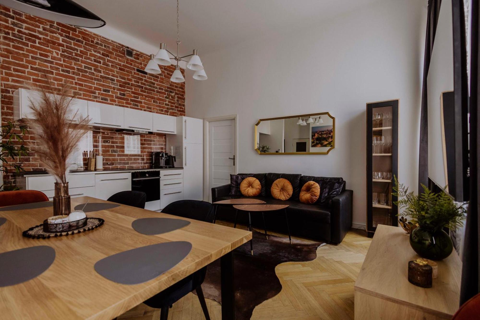 Golden Pearl - Main Square, 100 Sqm, 4 Rooms كراكوفيا المظهر الخارجي الصورة